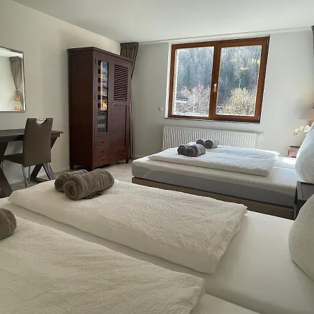 Wunderschoene Am Mit Sauna & Whirlpool Apartament *