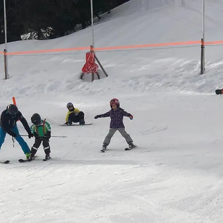 Wunderschoene Am Mit Sauna & Whirlpool אונטרטרזן