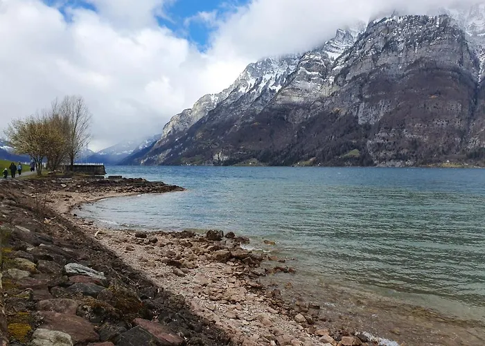 Wunderschoene Am Mit Sauna & Whirlpool 安特特泽